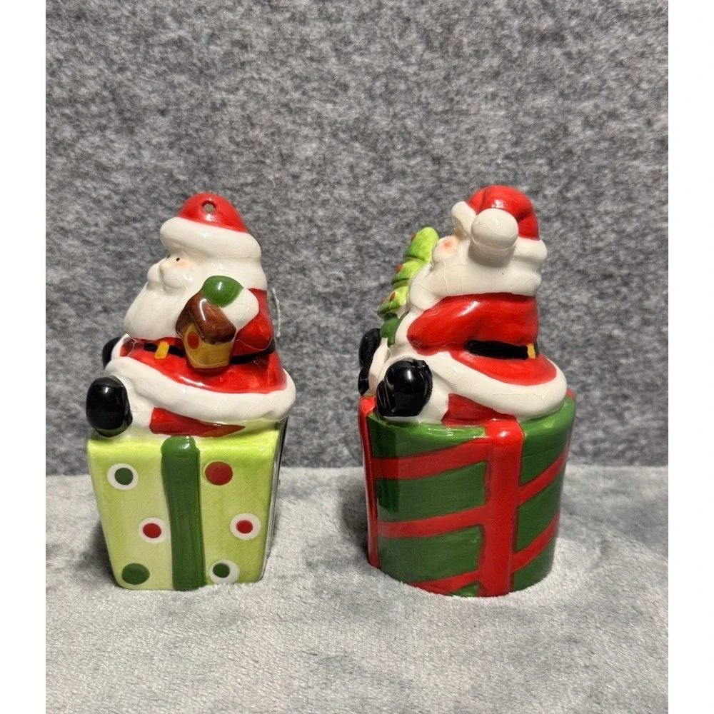 CRACKER BARREL Santa Salt & Pepper Shaker Set‎ 